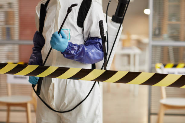Professional Biohazard technician working in Hamilton, TX